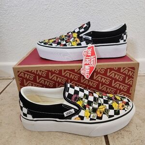 NEW Vans Classic Slip On Platform Embroidered PoppyCheckerboard women sz…